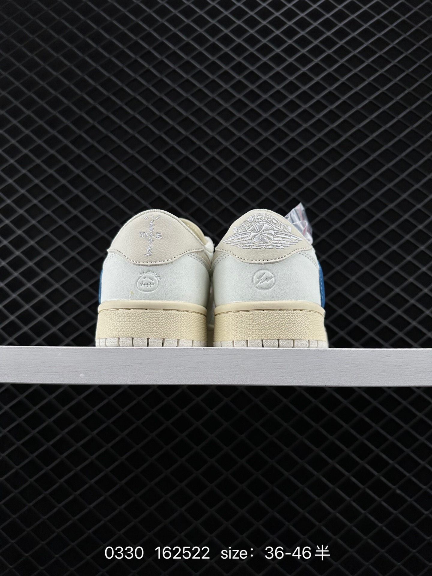 Travis Scott x Air Jordan 1 AJ1